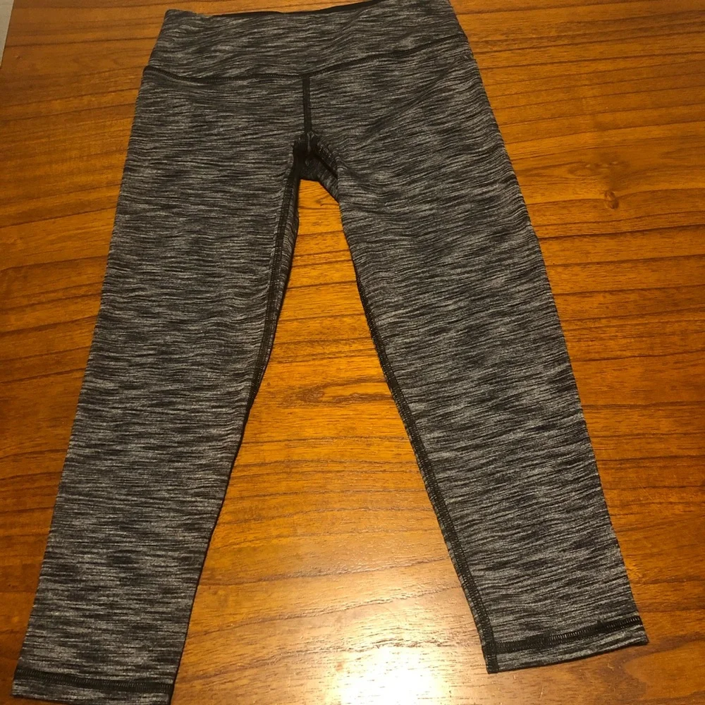 Victoria Sport Cropped Leggings Women’s Small